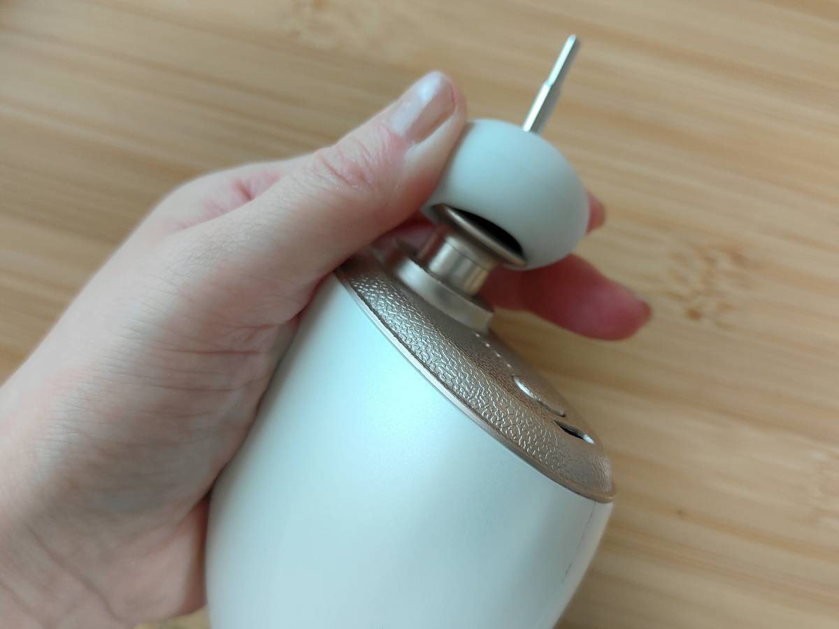 【NIPLUX BEGUN】筋膜ガンのつけ外し